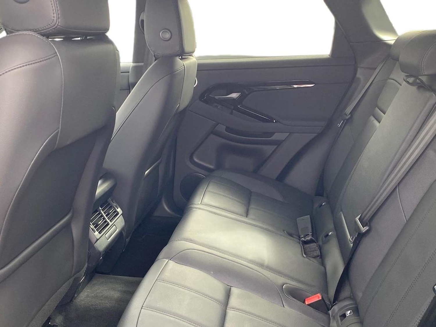 Used Land Rover Range Rover Evoque 2025 for sale - 76331075: Photo 4