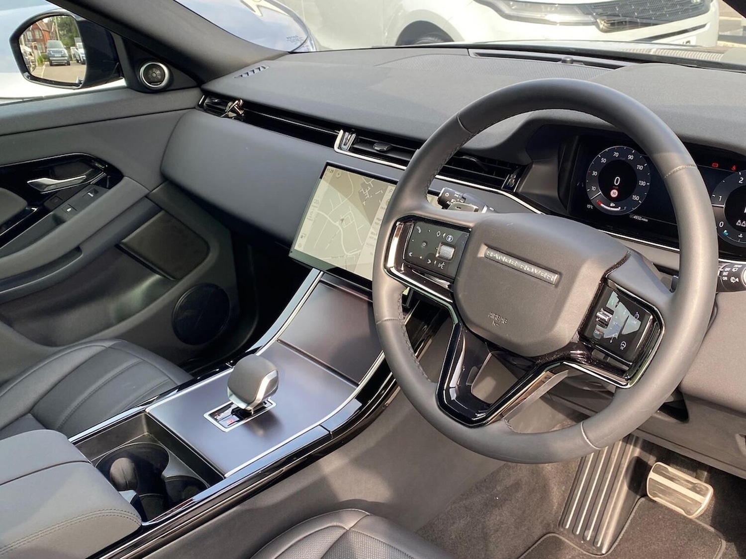 Used Land Rover Range Rover Evoque 2025 for sale - 76144216: Photo 27