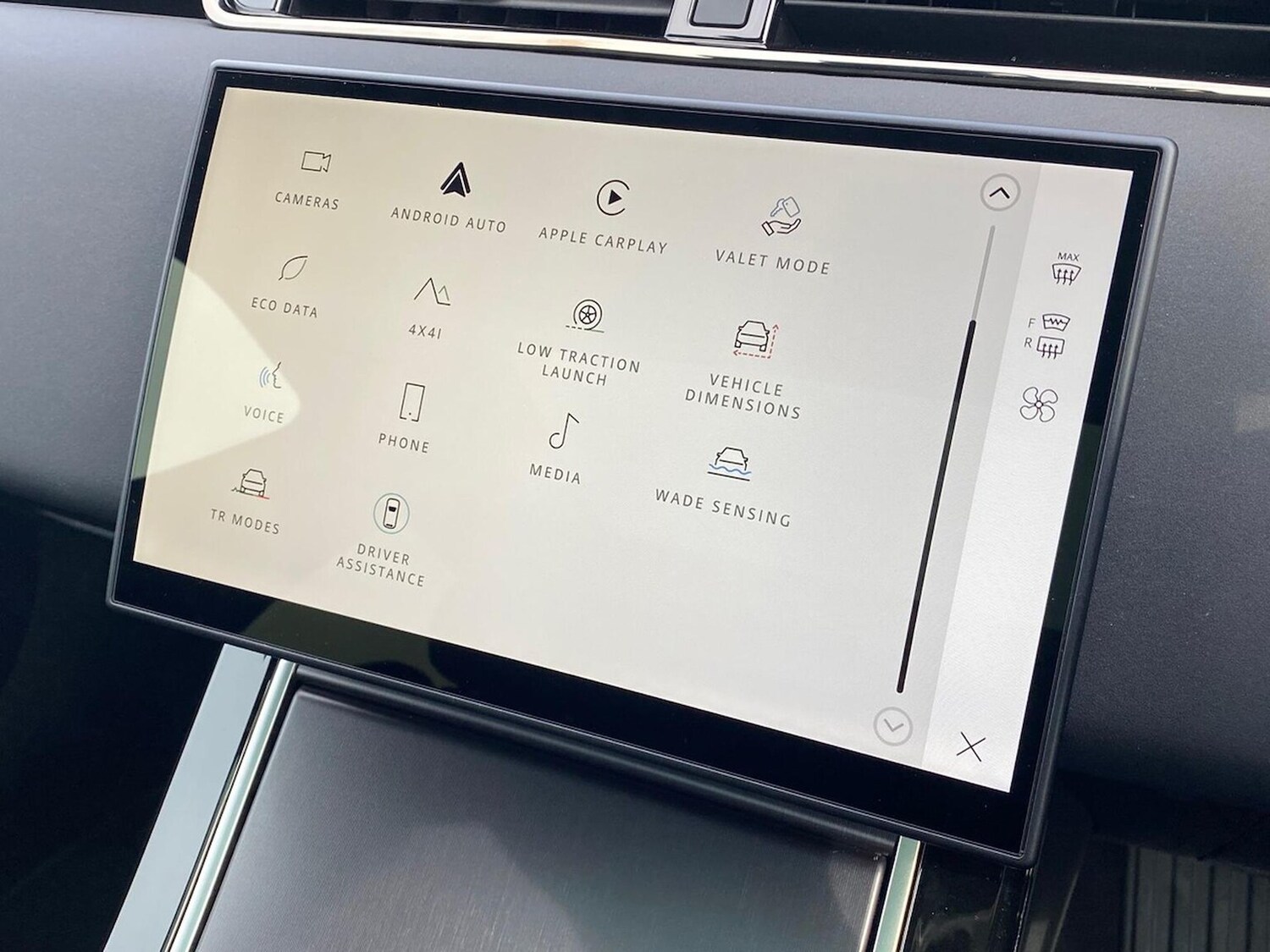 Used Land Rover Range Rover Evoque 2025 for sale - 76144216: Photo 36