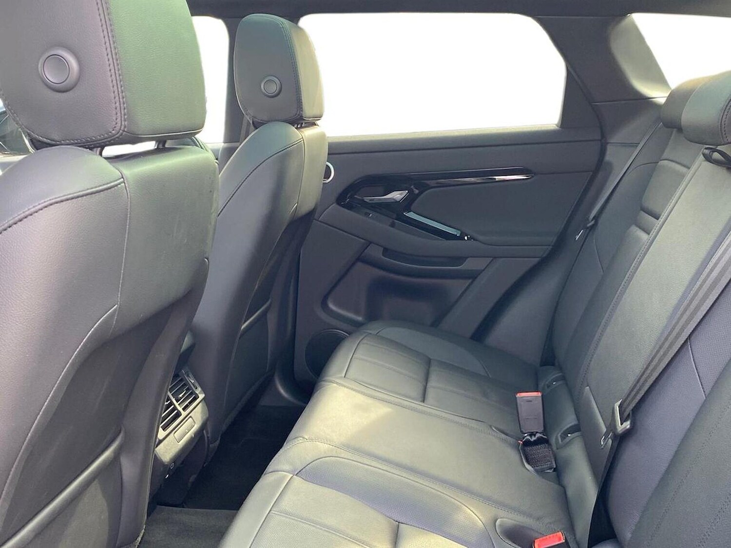 Used Land Rover Range Rover Evoque 2025 for sale - 76144216: Photo 4