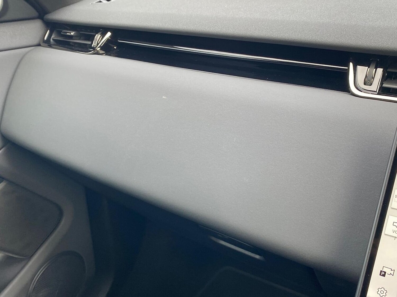 Used Land Rover Range Rover Evoque 2025 for sale - 76144216: Photo 41