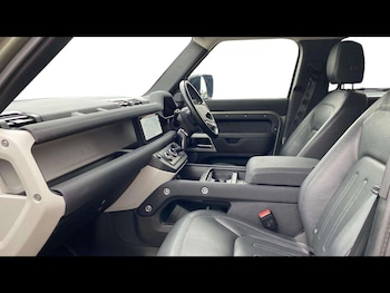 Used Land Rover Defender 2021 for sale - 78354738: Photo