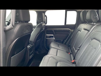 Used Land Rover Defender 2021 for sale - 78354738: Photo