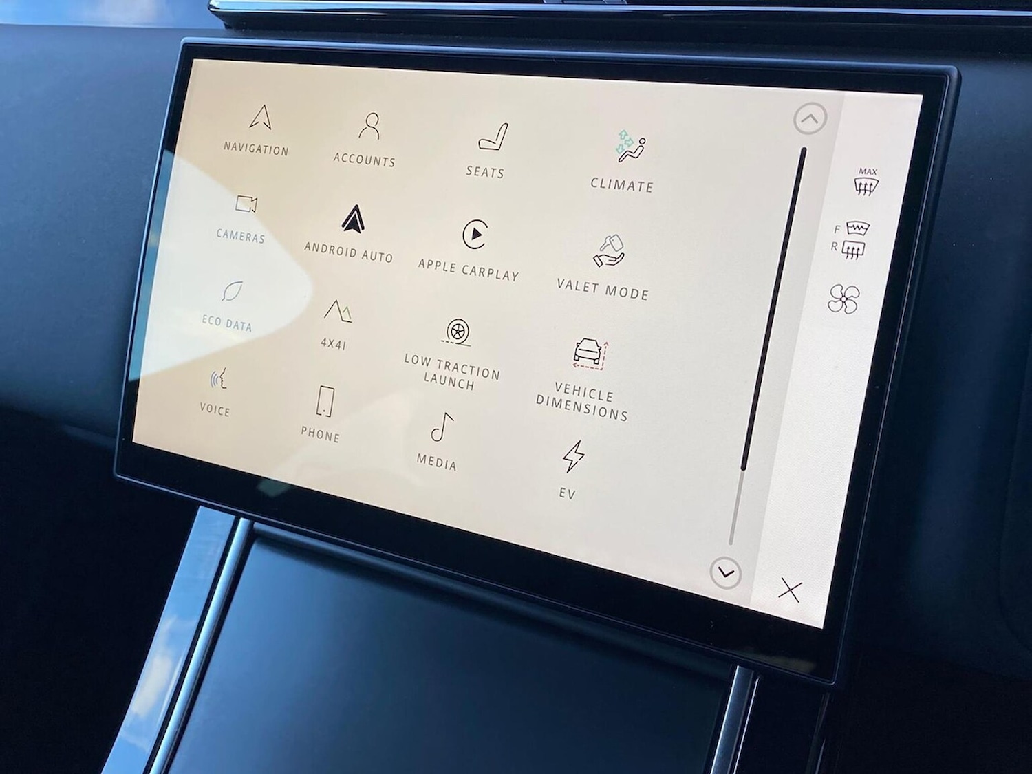 Used Land Rover Range Rover Velar 2023 for sale - 76911220: Photo 22