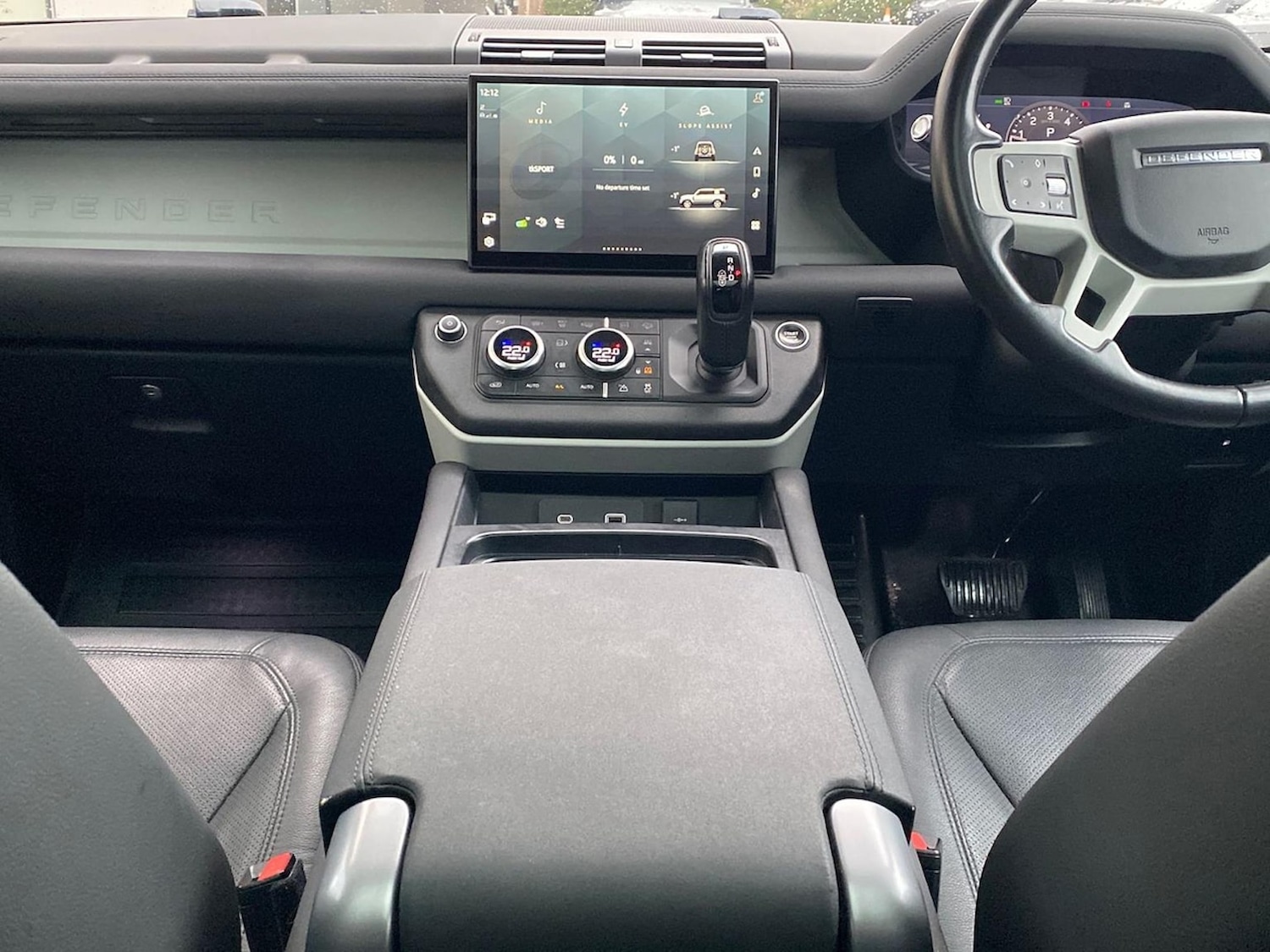 Used Land Rover Defender 2022 for sale - 77901722: Photo 14