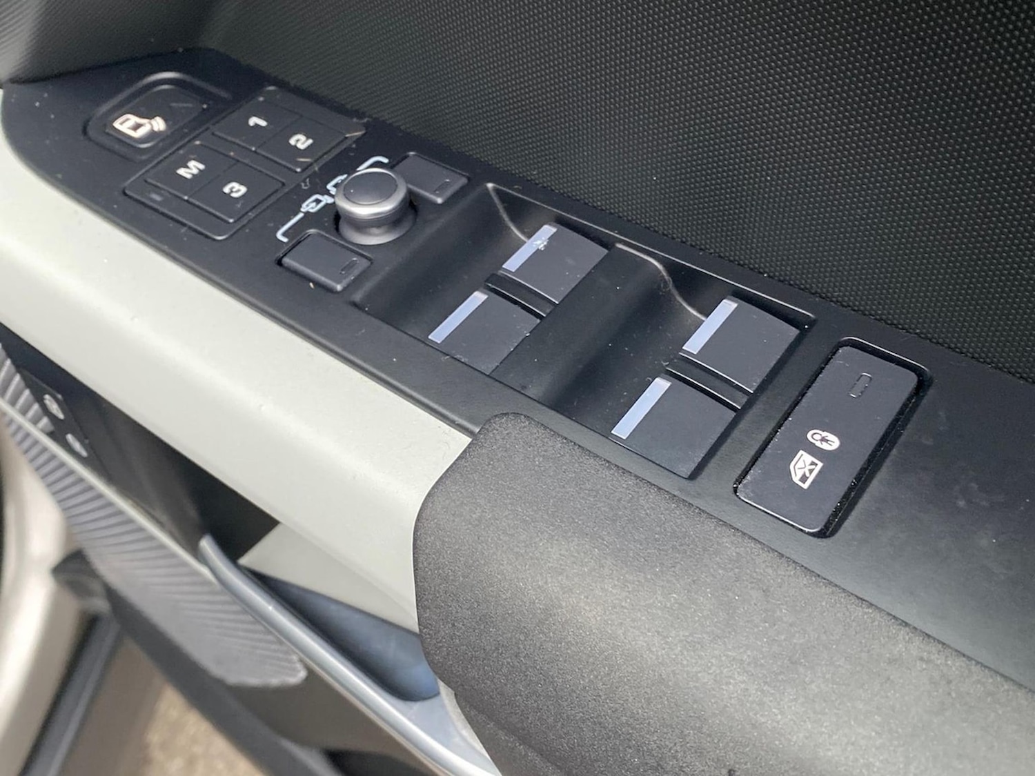 Used Land Rover Defender 2022 for sale - 77901722: Photo 22