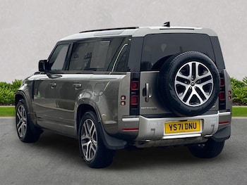 Used Land Rover Defender 2022 for sale - 77901722: Photo