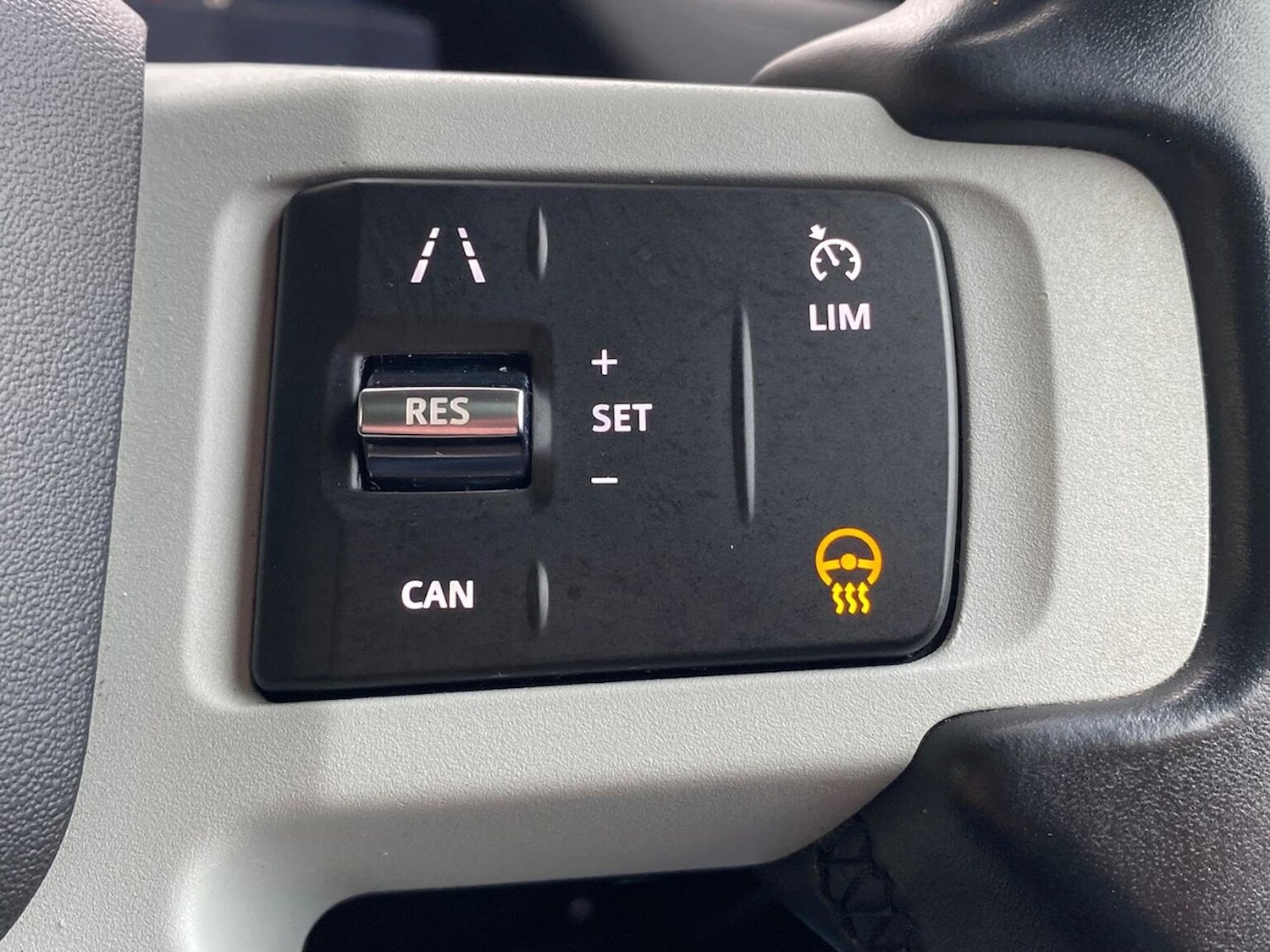 Used Land Rover Defender 2022 for sale - 77901722: Photo 30