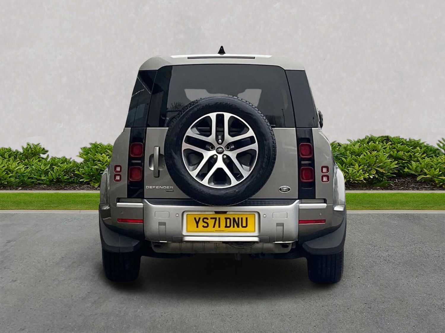 Used Land Rover Defender 2022 for sale - 77901722: Photo 6