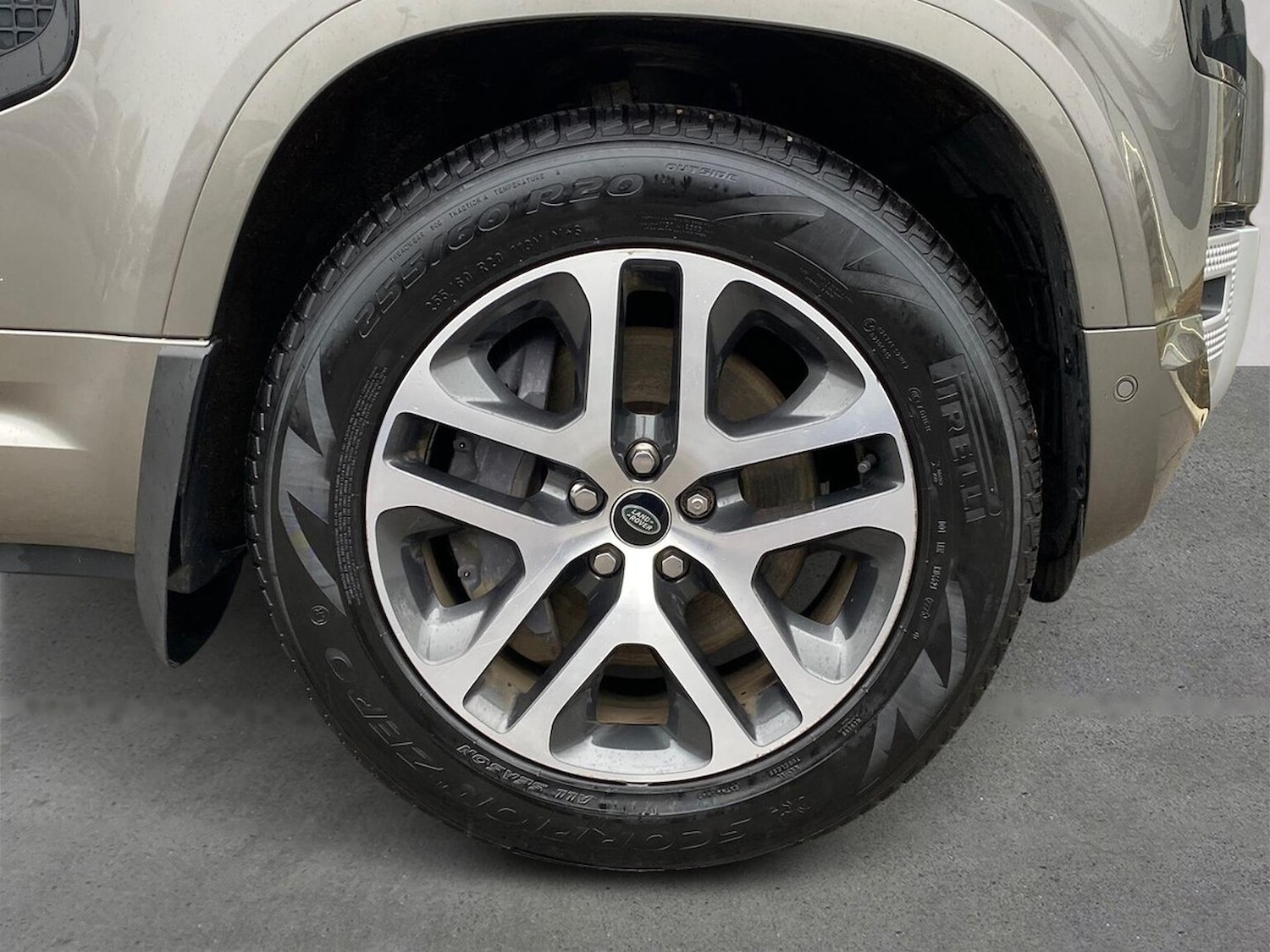 Used Land Rover Defender 2022 for sale - 77901722: Photo 8