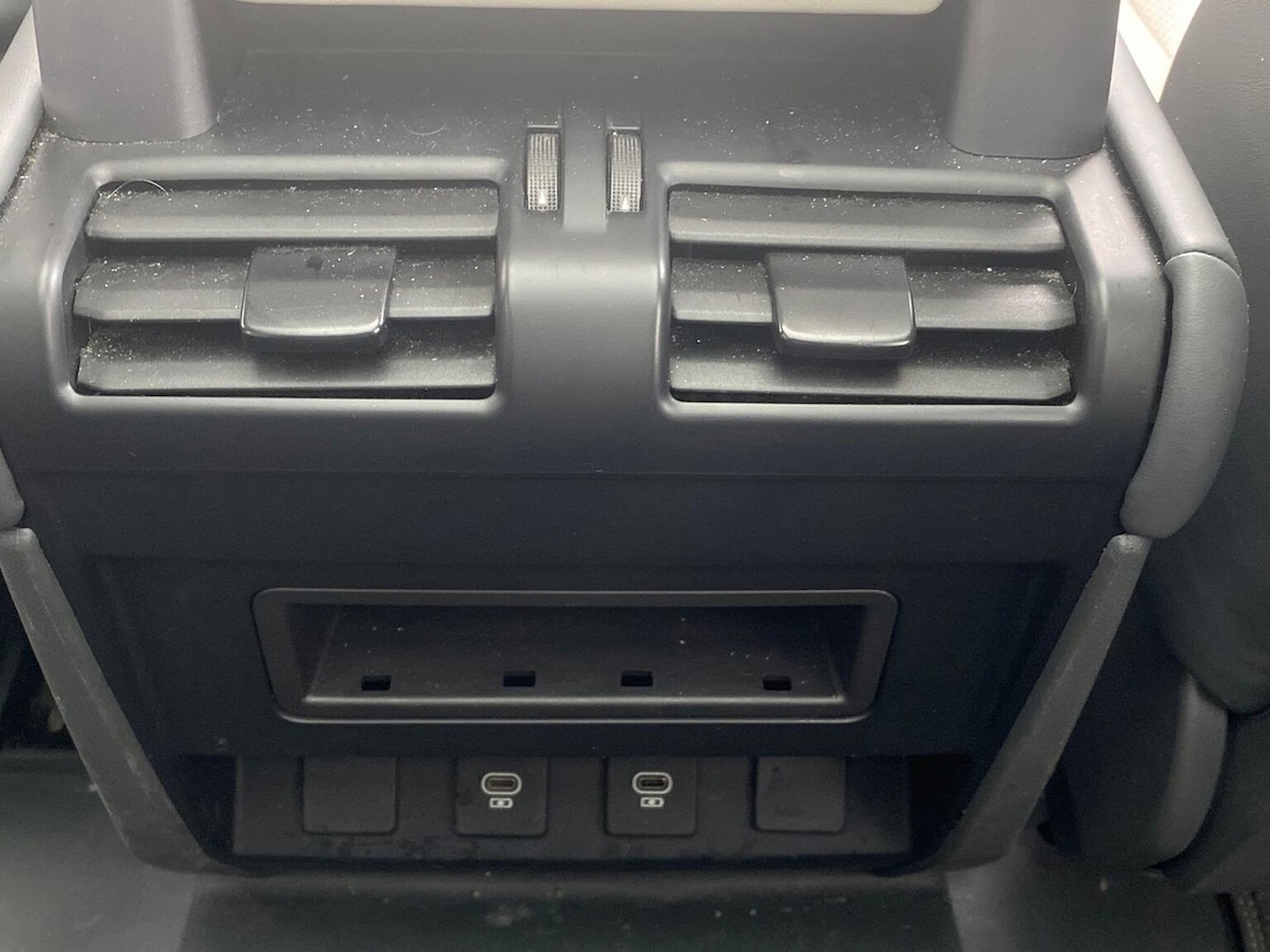 Used Land Rover Defender 2024 for sale - 76450601: Photo 18