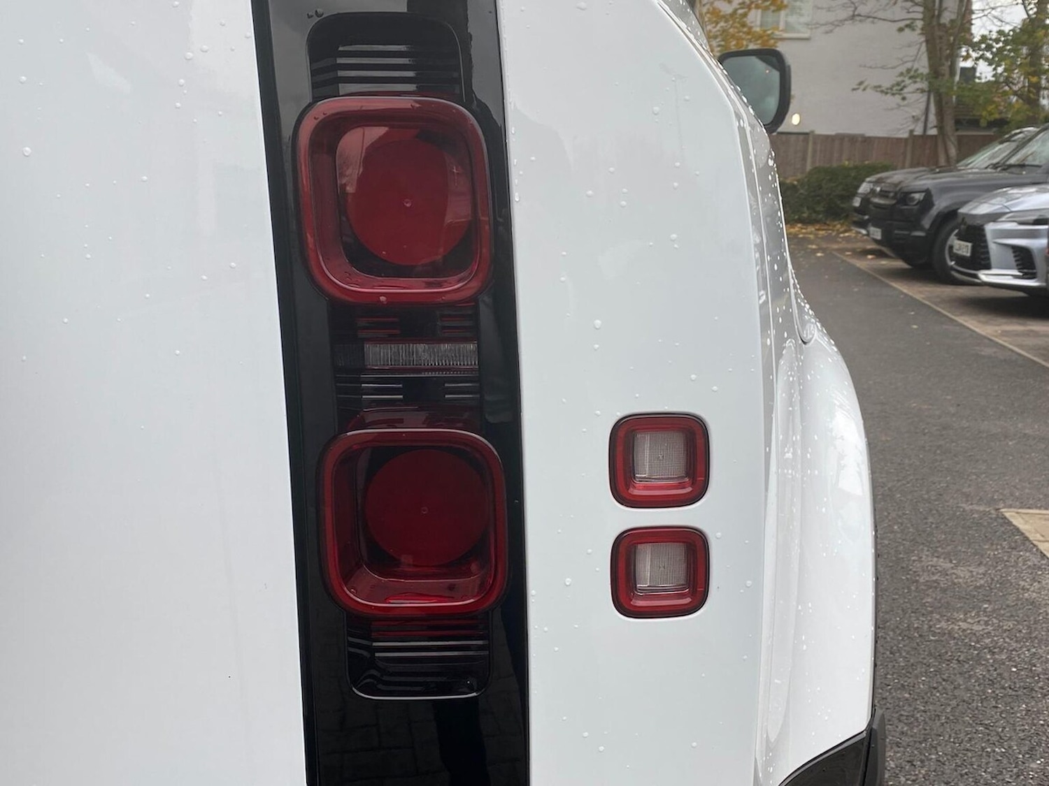 Used Land Rover Defender 2024 for sale - 76450601: Photo 19