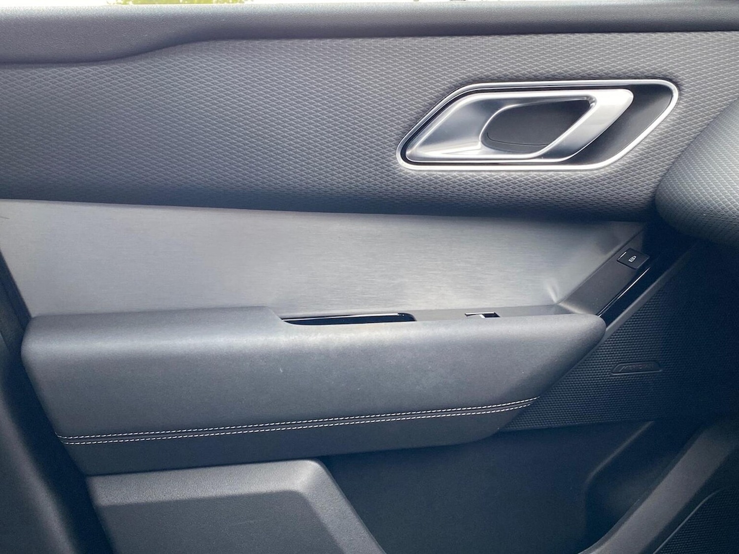 Used Land Rover Range Rover Velar 2022 for sale - 76611600: Photo 38