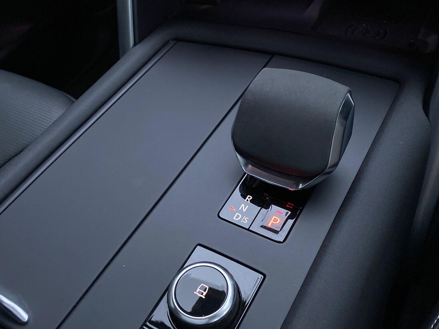 Used Land Rover Discovery 2023 for sale - 77487698: Photo 13