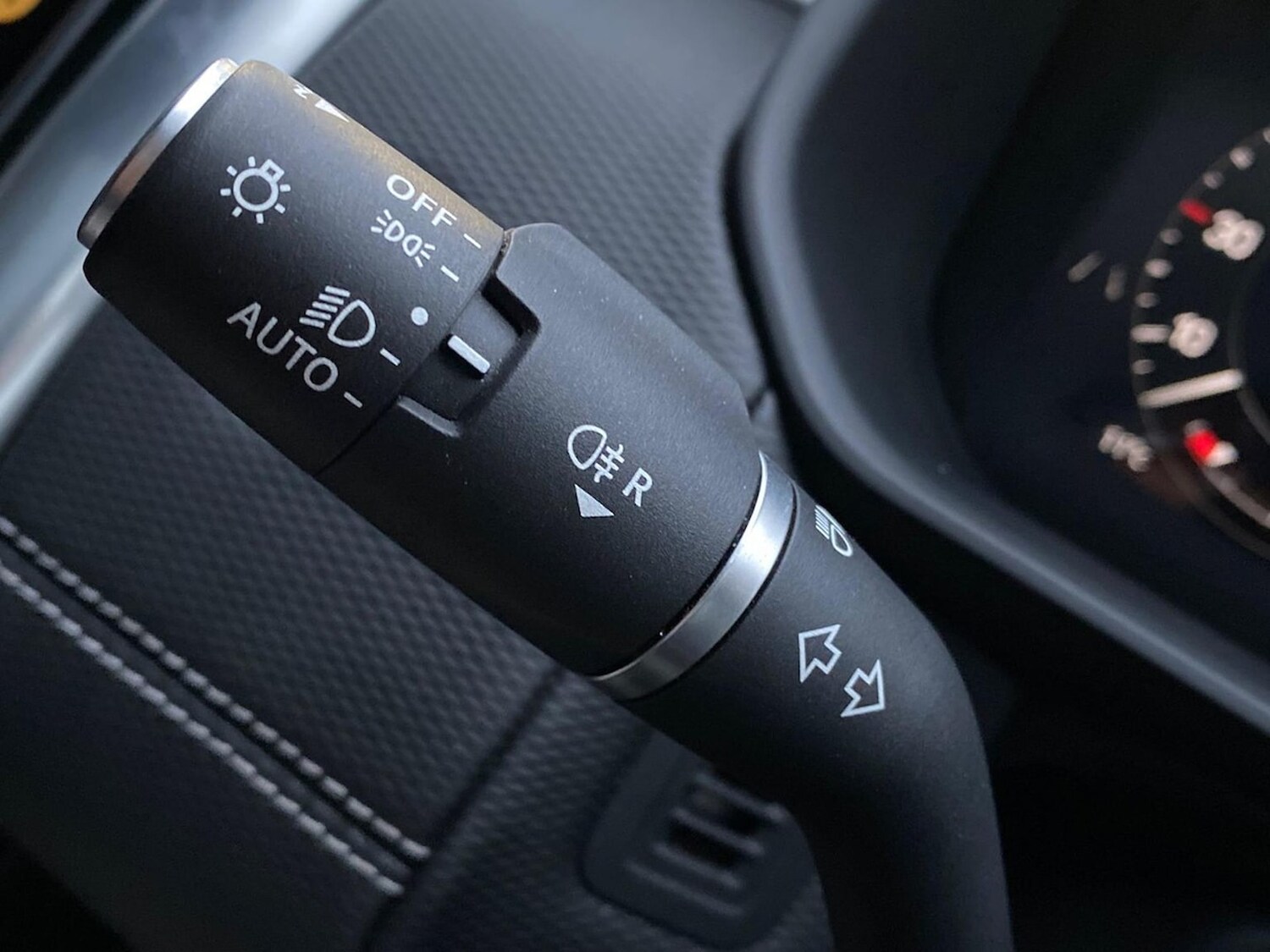 Used Land Rover Discovery 2023 for sale - 77487698: Photo 32