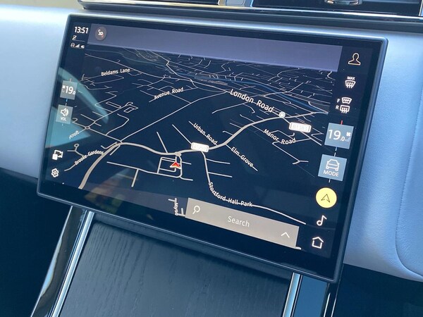 Used Land Rover Range Rover Velar 2025 for sale - 76193209: Photo 11