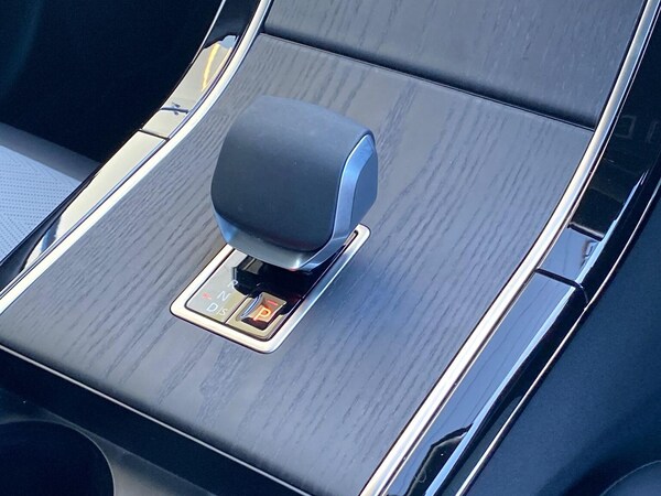 Used Land Rover Range Rover Velar 2025 for sale - 76193209: Photo 13