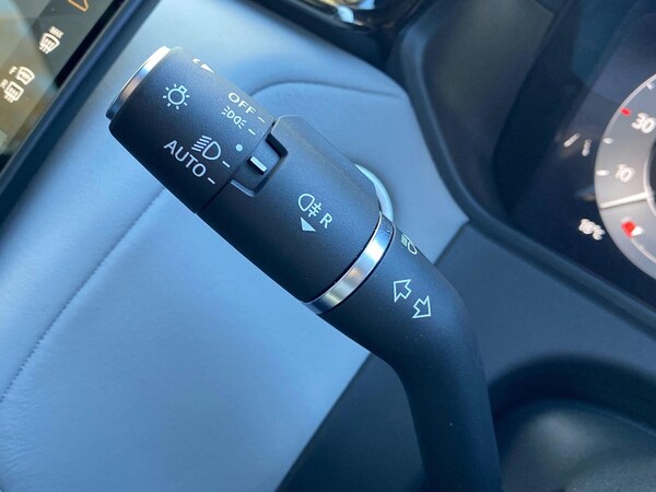 Used Land Rover Range Rover Velar 2025 for sale - 76193209: Photo 37