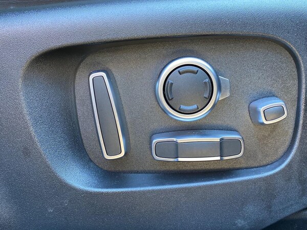 Used Land Rover Range Rover Velar 2025 for sale - 76193209: Photo 40