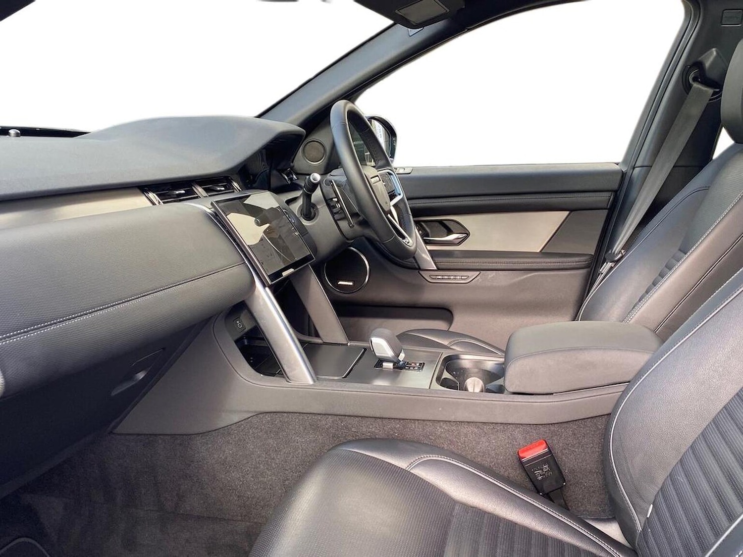 Used Land Rover Discovery Sport 2025 for sale - 78193739: Photo 5