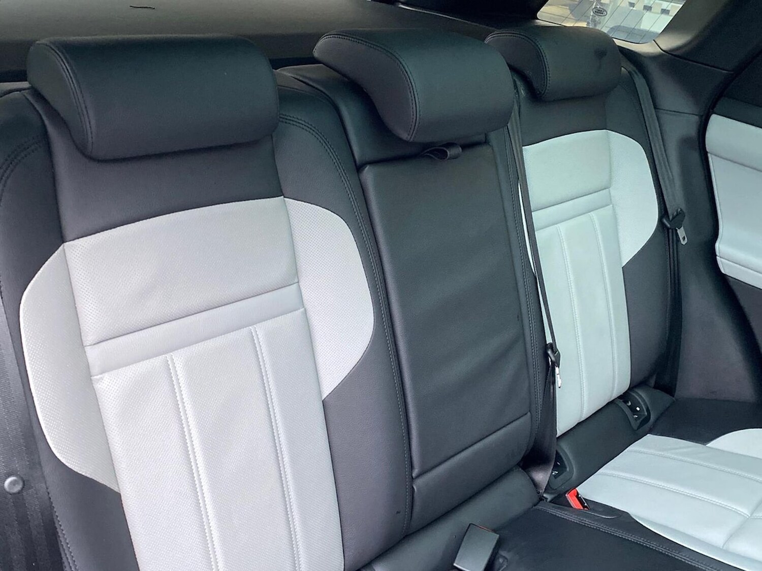 Used Land Rover Range Rover Evoque 2025 for sale - 77487775: Photo 21