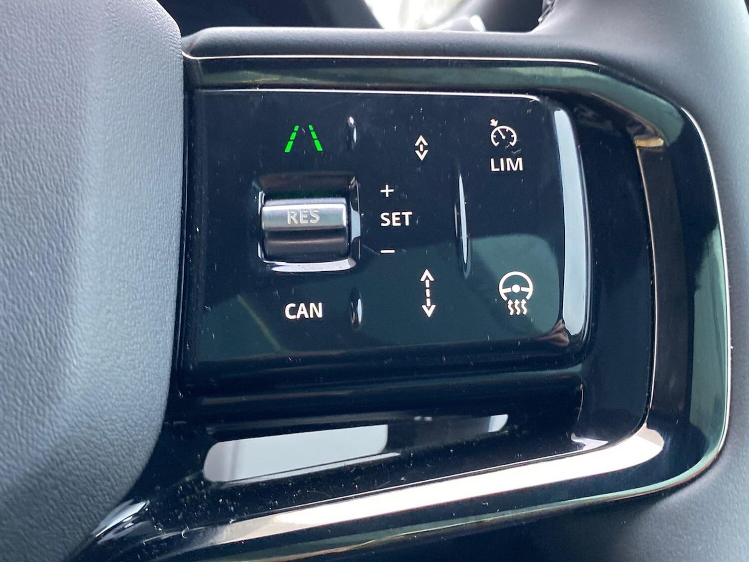 Used Land Rover Range Rover Evoque 2025 for sale - 77487775: Photo 32