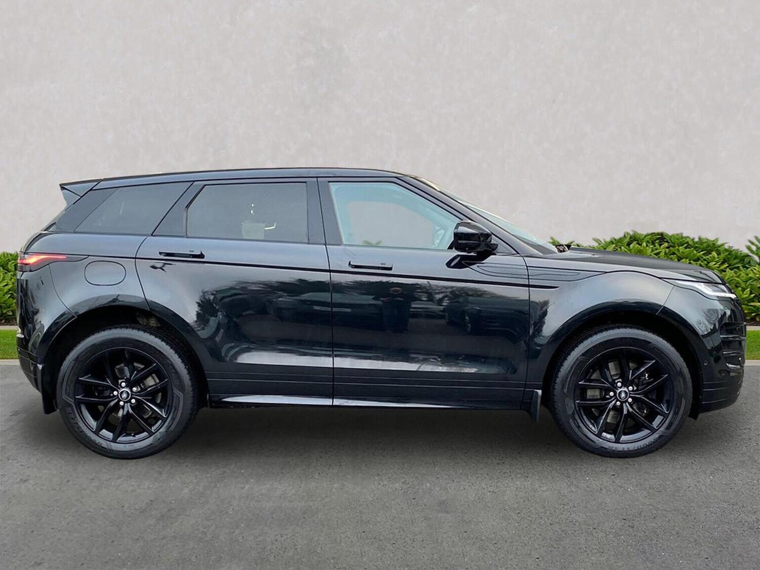 Used Land Rover Range Rover Evoque 2025 for sale - 77487775: Photo 5