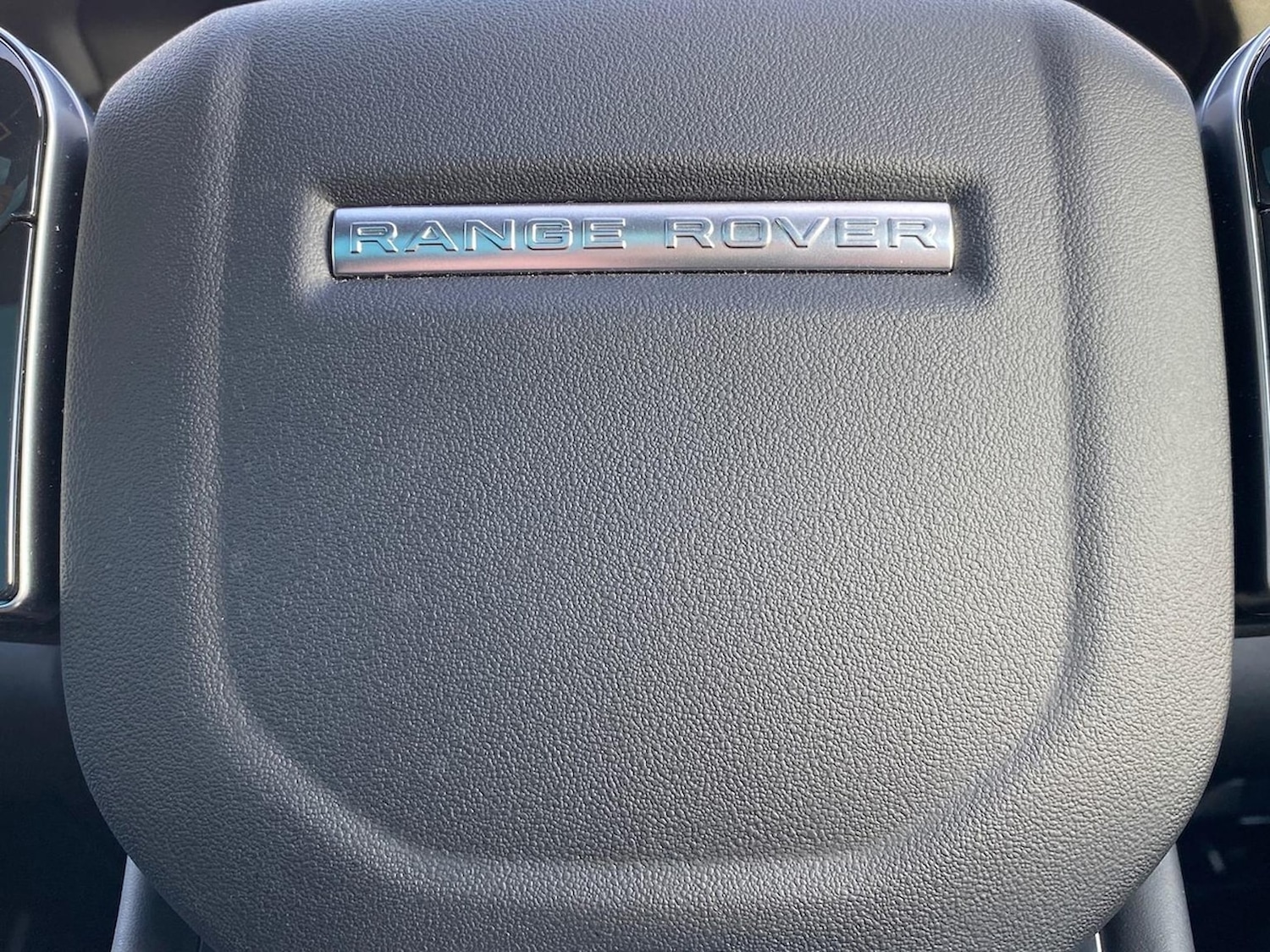 Used Land Rover Range Rover Evoque 2019 for sale - 76777339: Photo 43