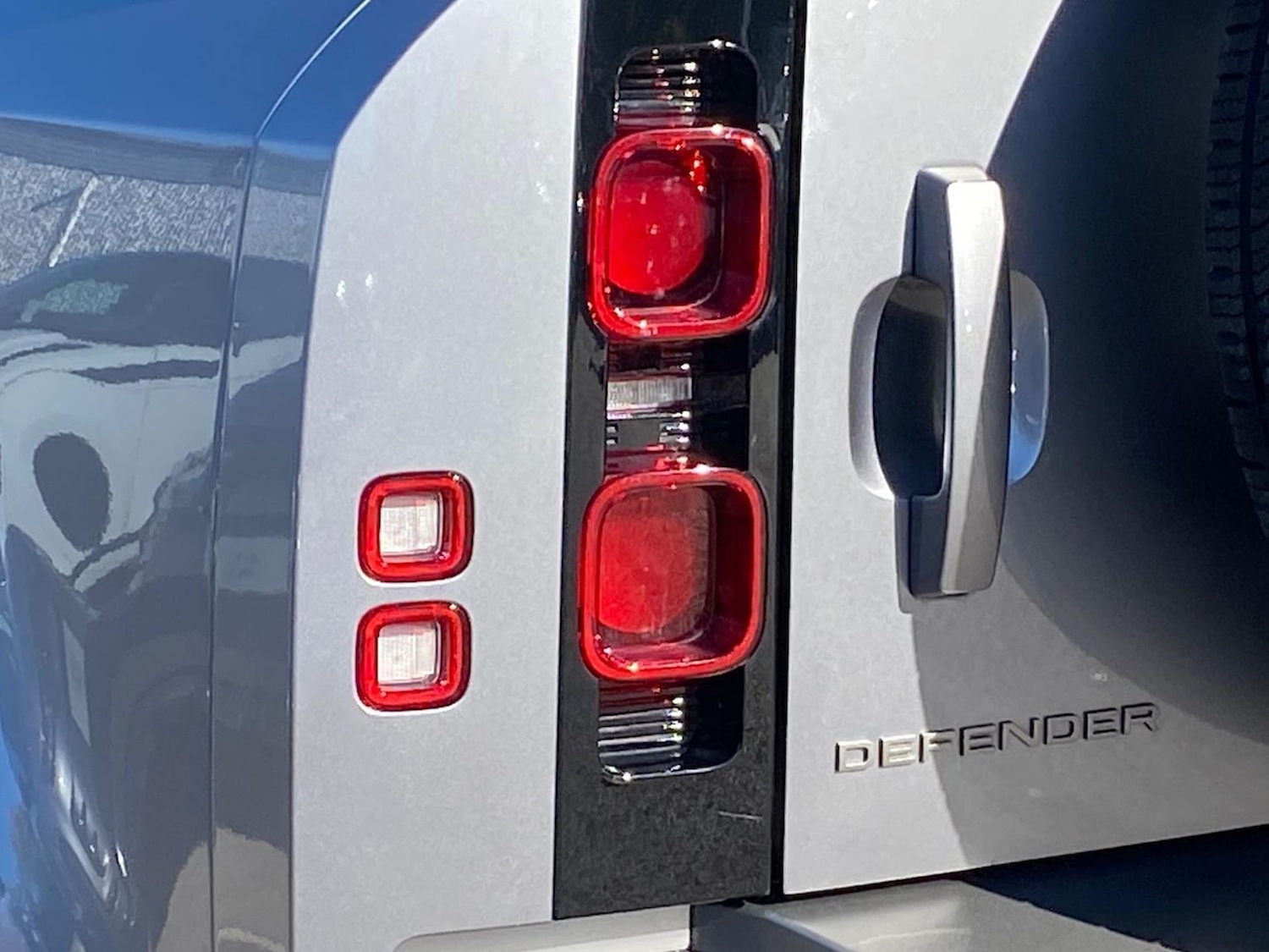 Used Land Rover Defender 2024 for sale - 76682645: Photo 19