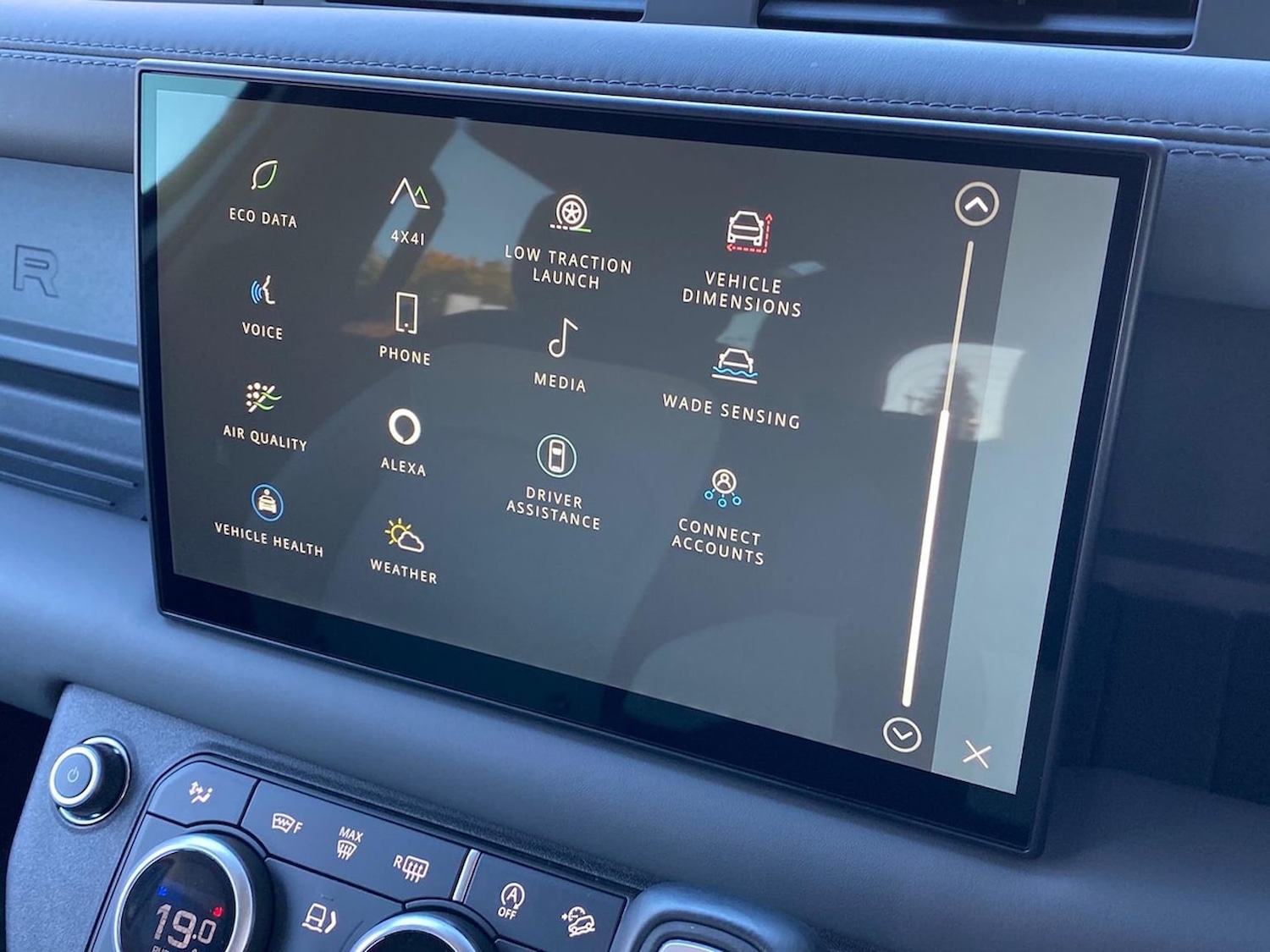 Used Land Rover Defender 2024 for sale - 76682645: Photo 22