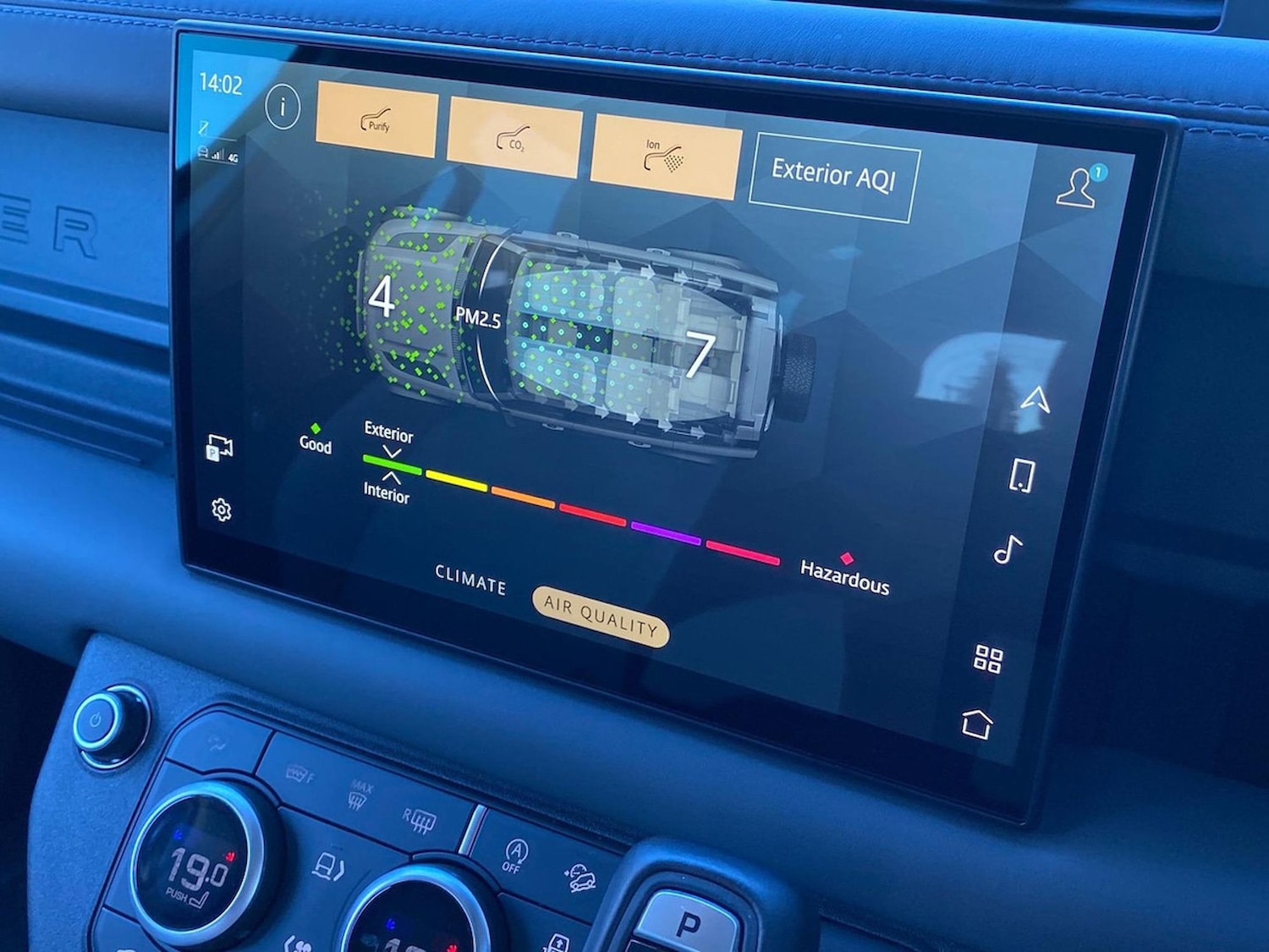 Used Land Rover Defender 2024 for sale - 76682645: Photo 23