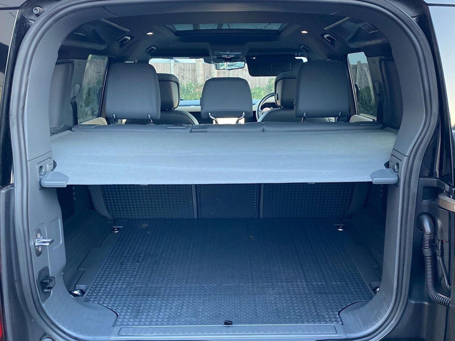 Used Land Rover Defender 2023 for sale - 77487721: Photo 10