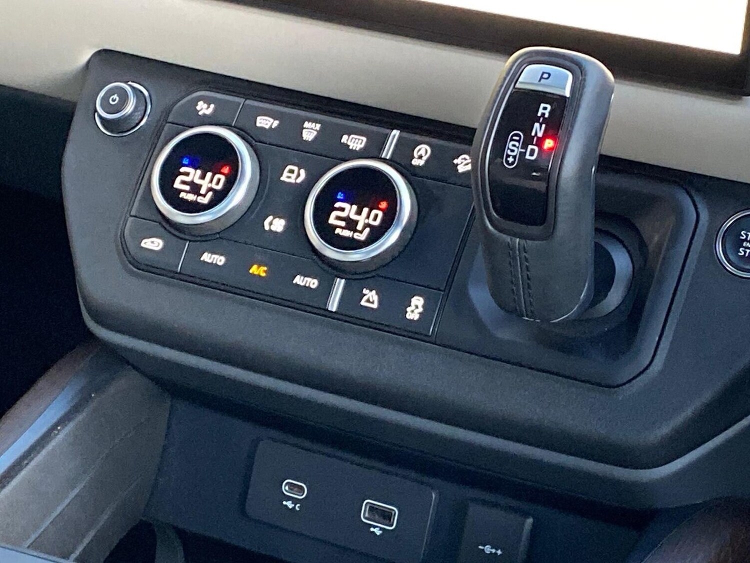 Used Land Rover Defender 2023 for sale - 77487721: Photo 13