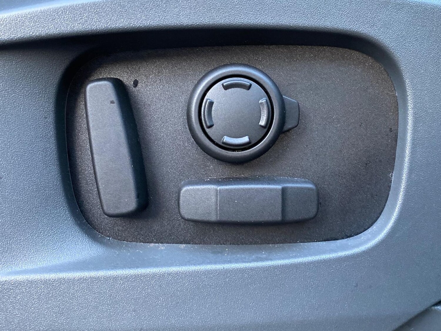 Used Land Rover Defender 2023 for sale - 77487721: Photo 26