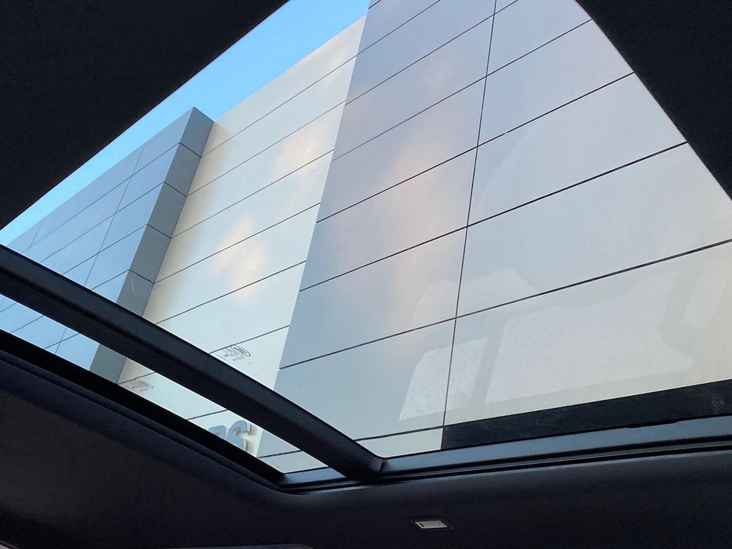 Used Land Rover Defender 2023 for sale - 77487721: Photo 29