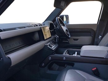 Used Land Rover Defender 2023 for sale - 77487721: Photo