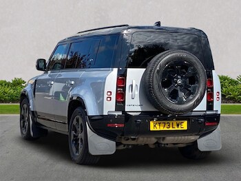 Used Land Rover Defender 2023 for sale - 75908111: Photo