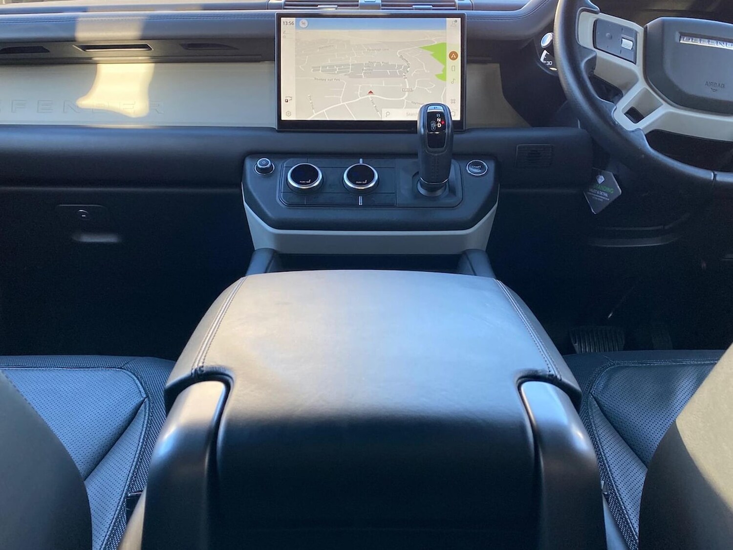 Used Land Rover Defender 2023 for sale - 76670832: Photo 14