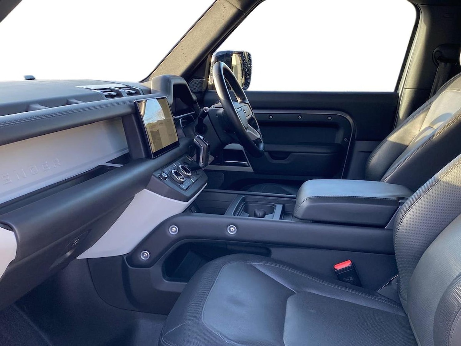 Used Land Rover Defender 2023 for sale - 76670832: Photo 3