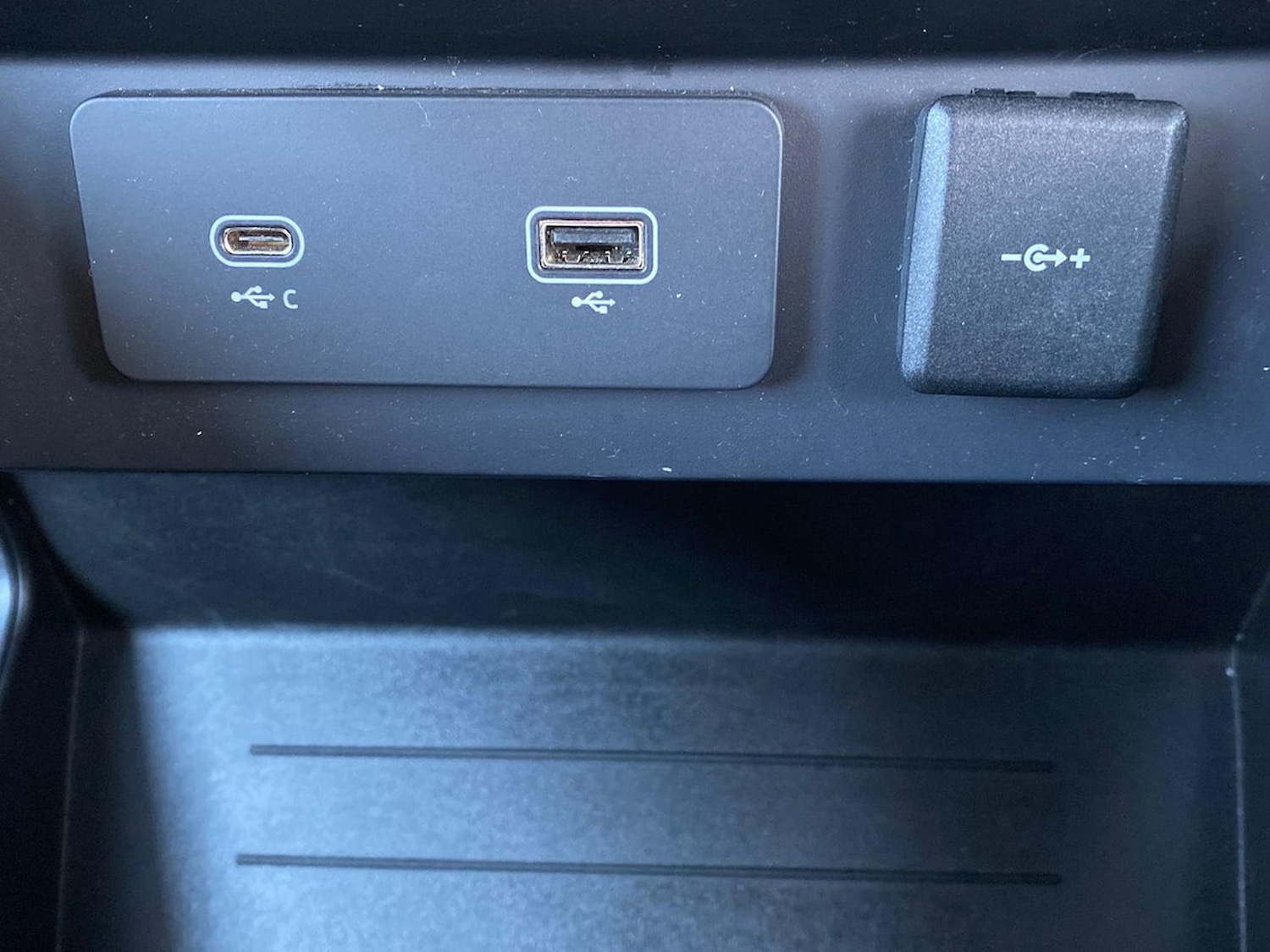 Used Land Rover Defender 2023 for sale - 76670832: Photo 30