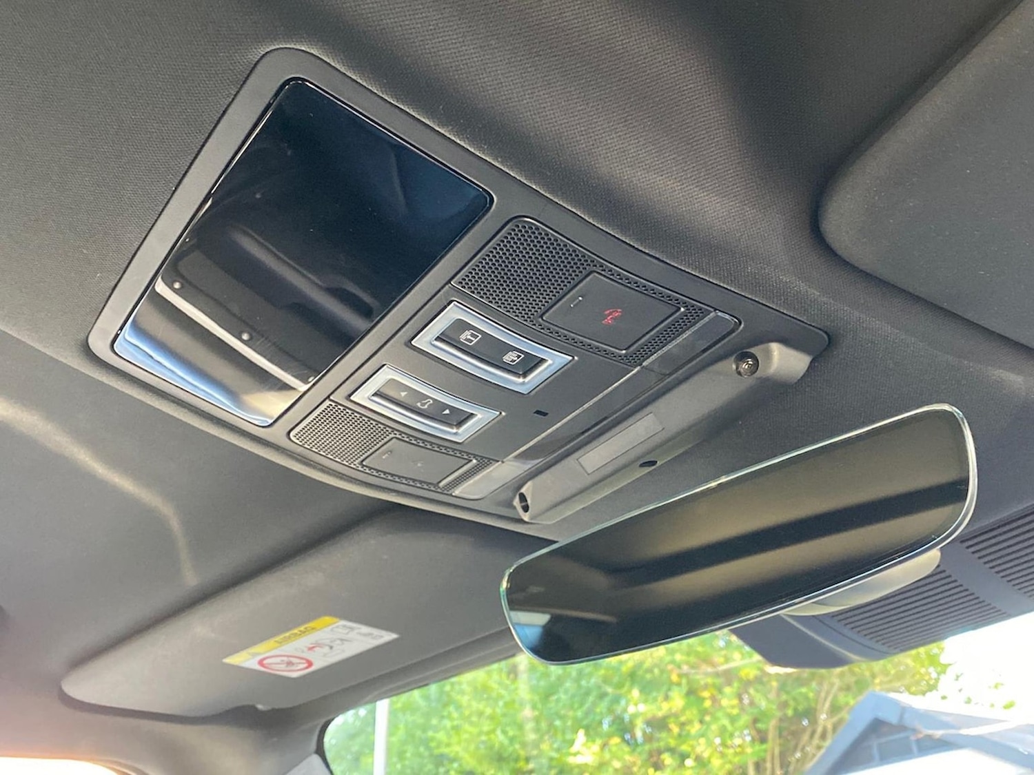 Used Land Rover Defender 2023 for sale - 76670832: Photo 35