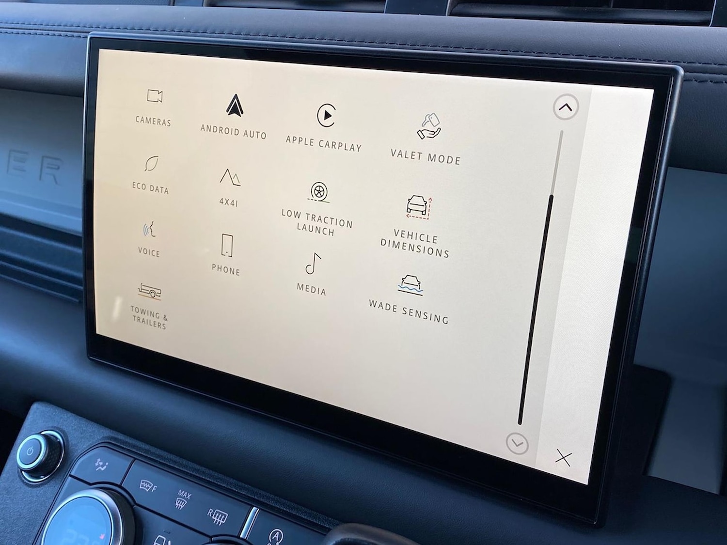 Used Land Rover Defender 2023 for sale - 76670832: Photo 38