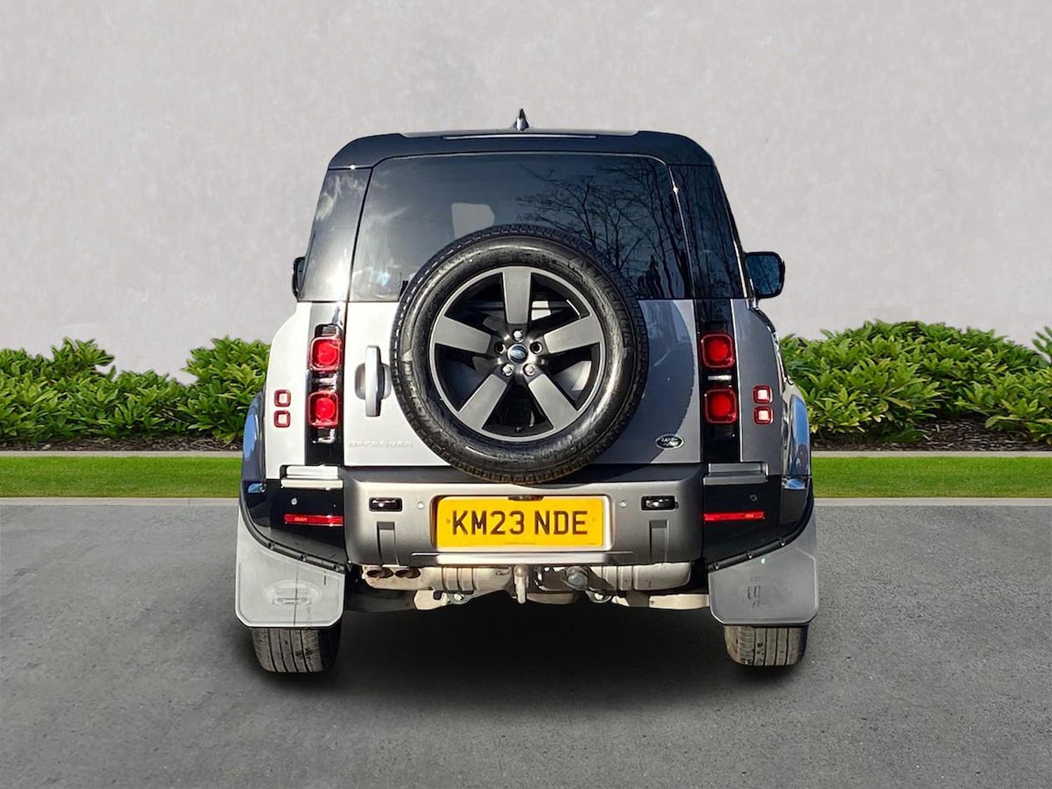 Used Land Rover Defender 2023 for sale - 76670832: Photo 6