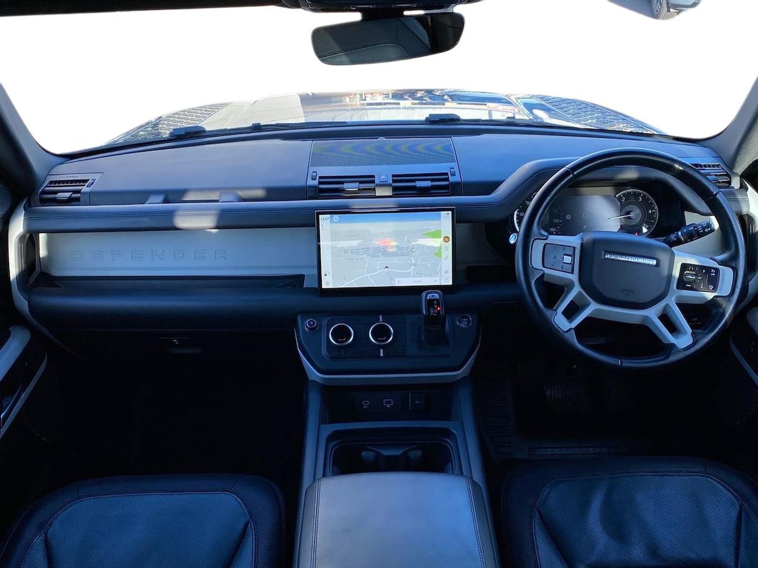 Used Land Rover Defender 2023 for sale - 76670832: Photo 9