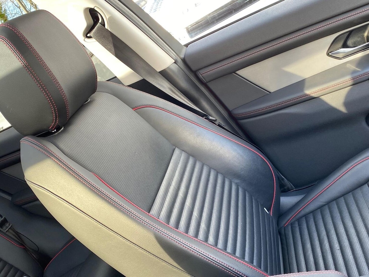 Used Land Rover Discovery Sport 2022 for sale - 76536634: Photo 44