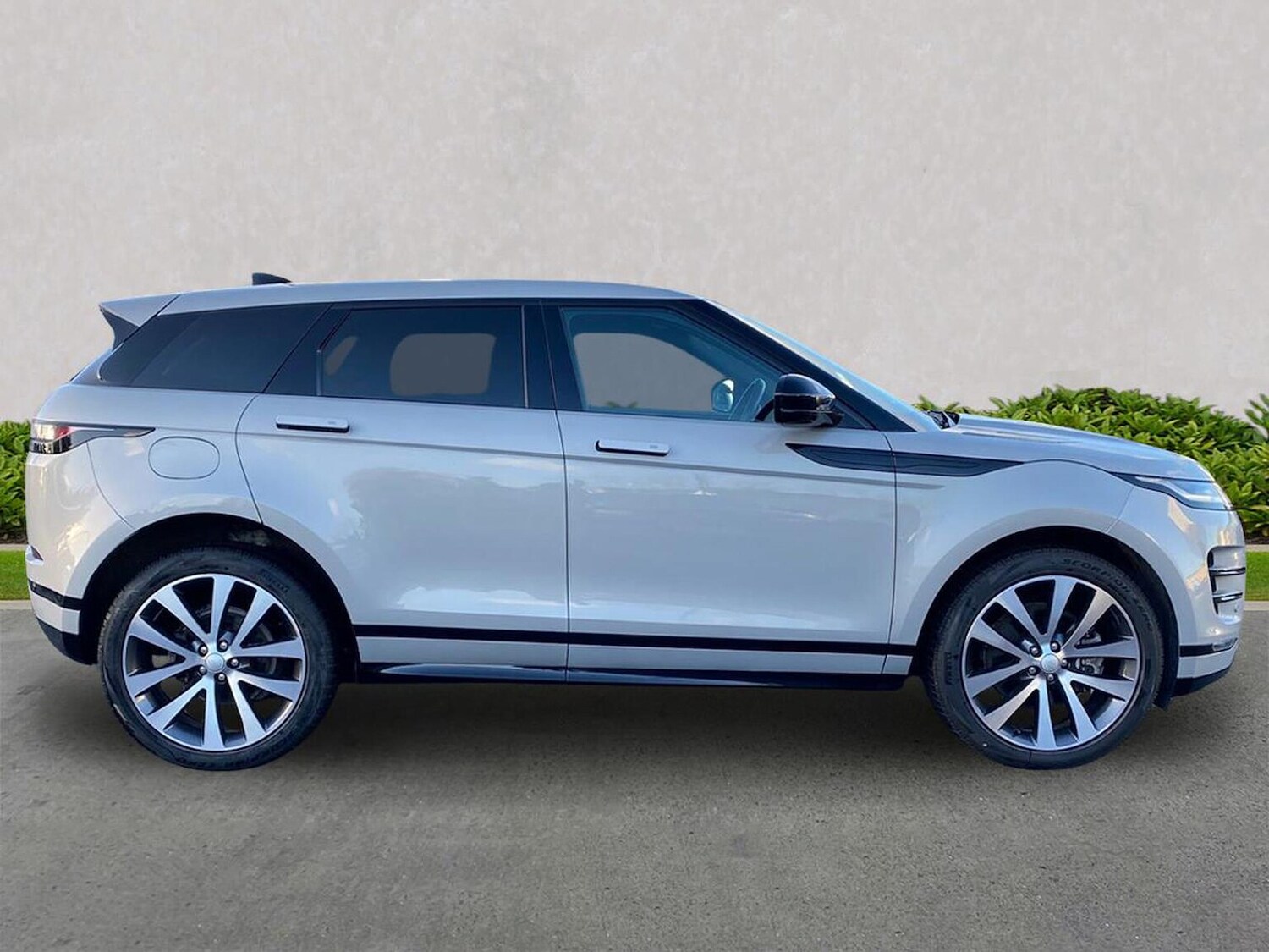 Used Land Rover Range Rover Evoque 2024 for sale - 76879727: Photo 5