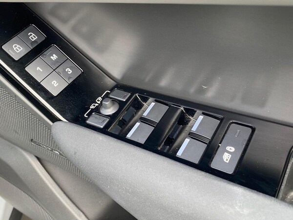 Used Land Rover Range Rover Velar 2023 for sale - 76329996: Photo 23