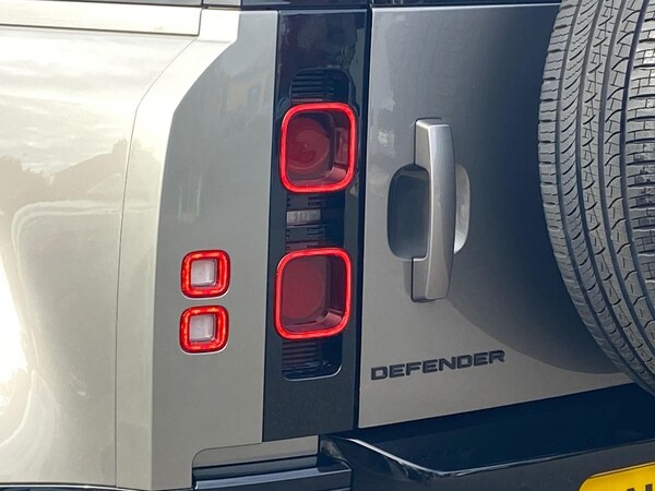 Used Land Rover Defender 2022 for sale - 76293098: Photo 19