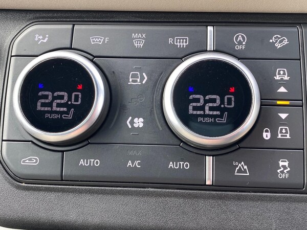 Used Land Rover Defender 2022 for sale - 76293098: Photo 31