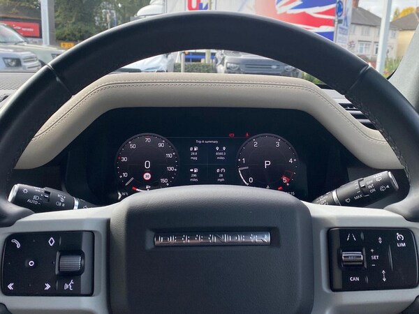 Used Land Rover Defender 2022 for sale - 76293098: Photo 32